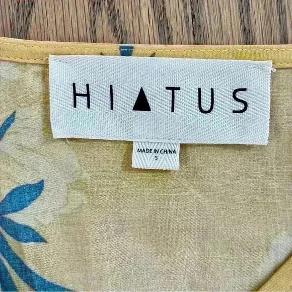 Hiatus Women’s Ruffle Layer Mustard Floral Crop Top Size Small - Picture 8 of 13